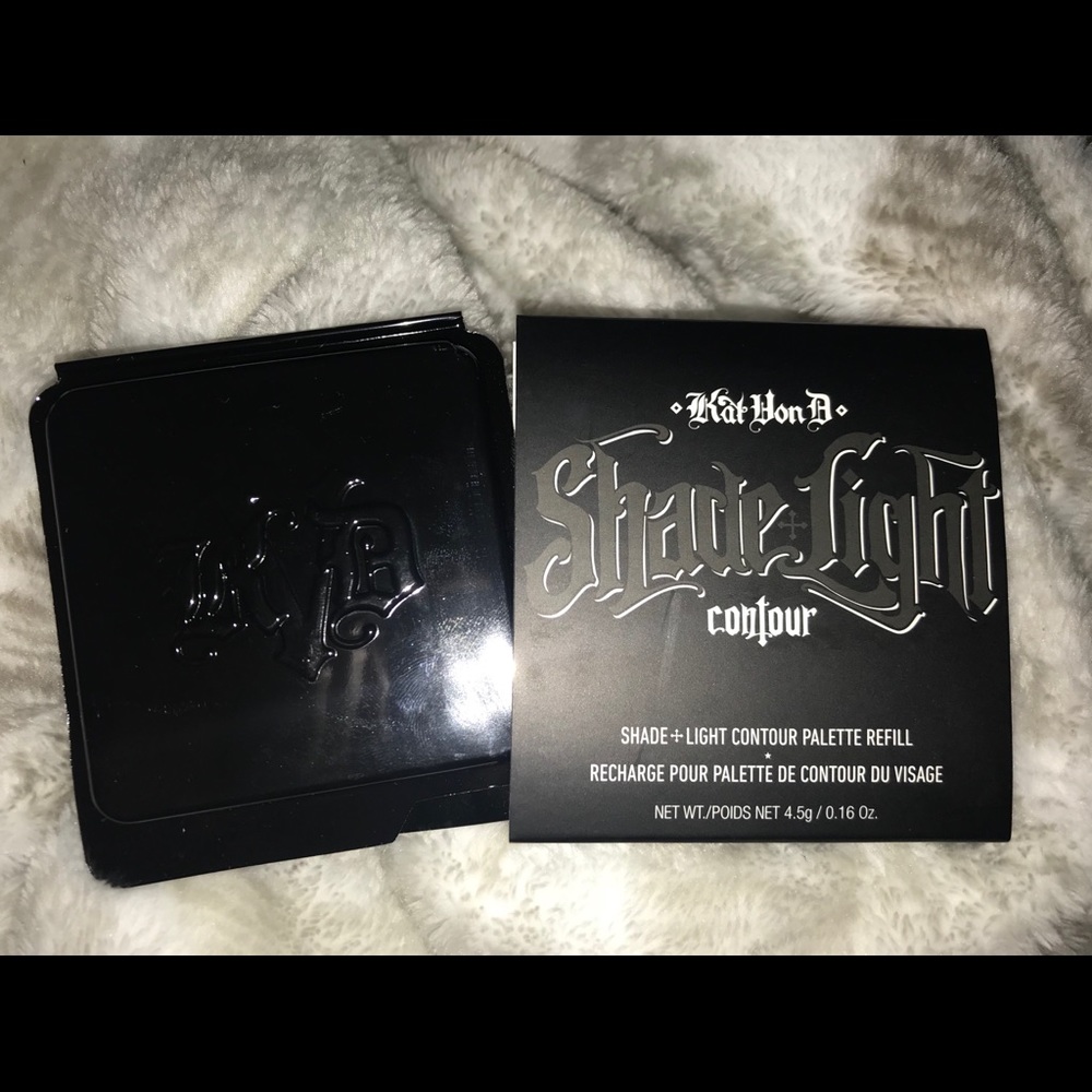 NEW✨Kat Von D shade n light refillable contour